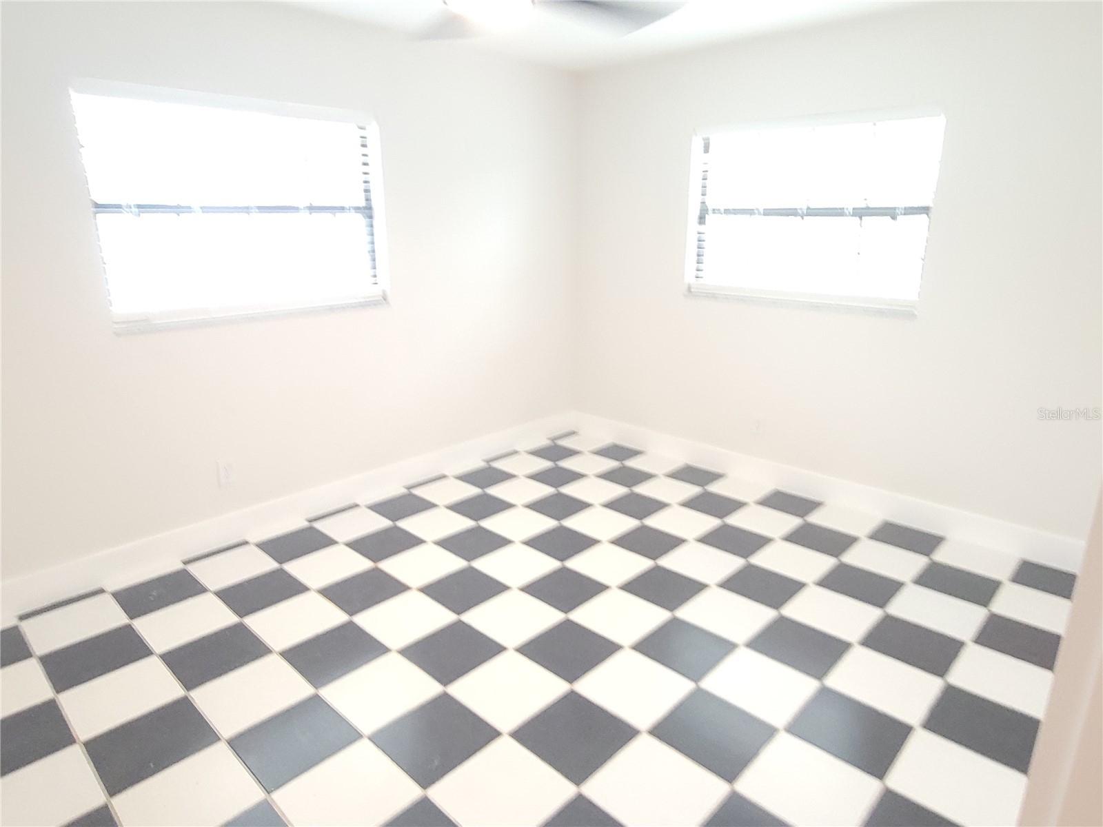1835 Maryland Avenue NE Saint Petersburg FL 33703 TB8513615 image18