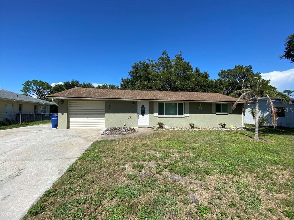 1835 Neptune Drive Englewood FL 34223 C7479228 image1