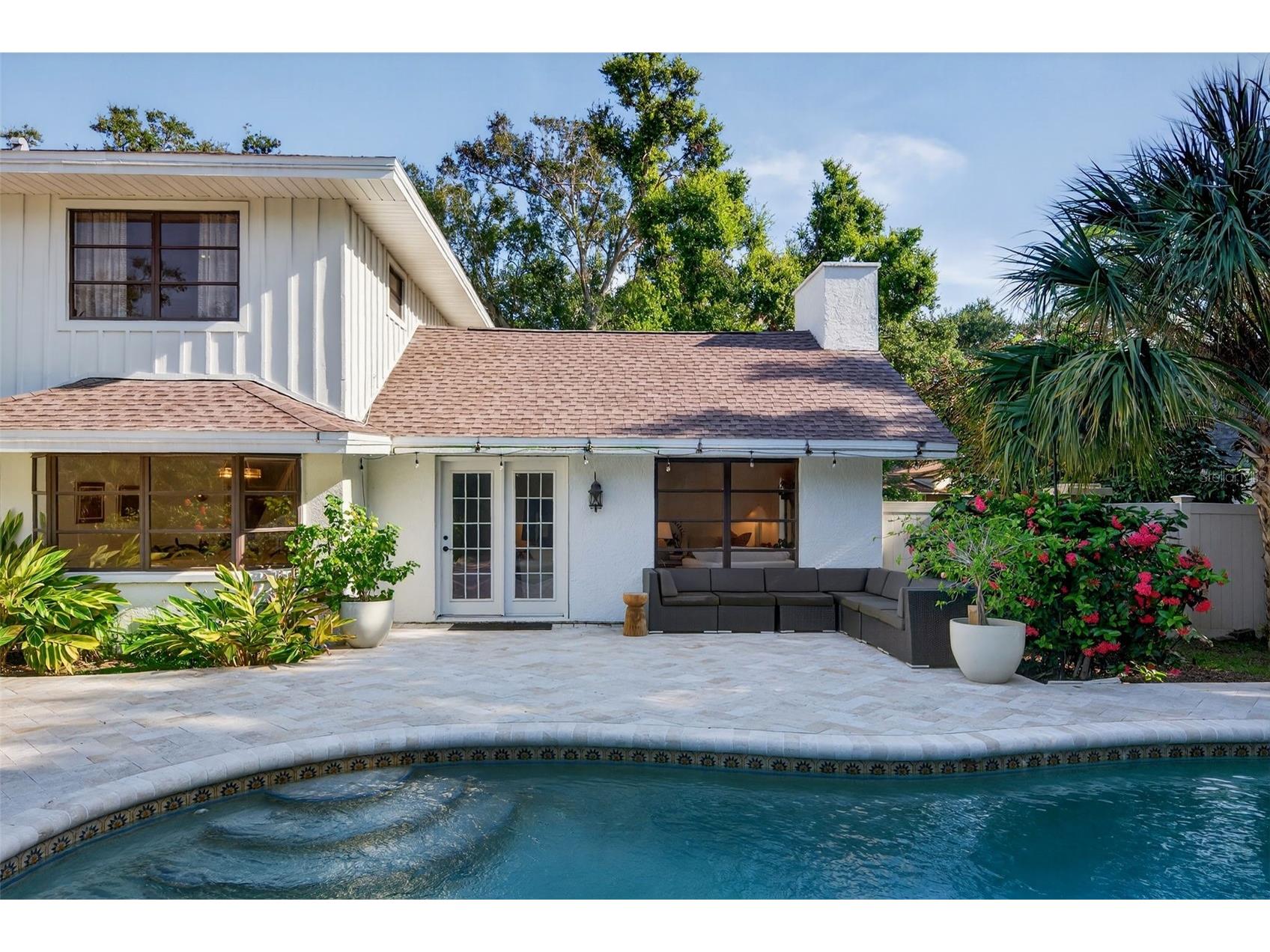 1835 Serpentine Drive S Saint Petersburg FL 33712 TB8487822 image3