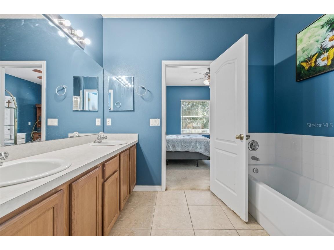 1836 Atlantic Drive Ruskin FL 33570 TB8450032 image29