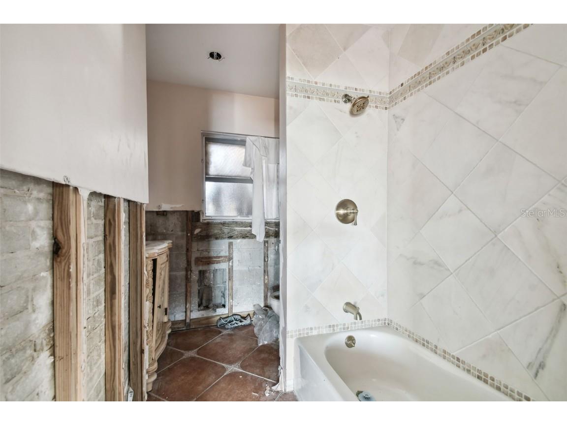 1836 Venetian Point Drive Clearwater FL 33755 TB8336324 image16