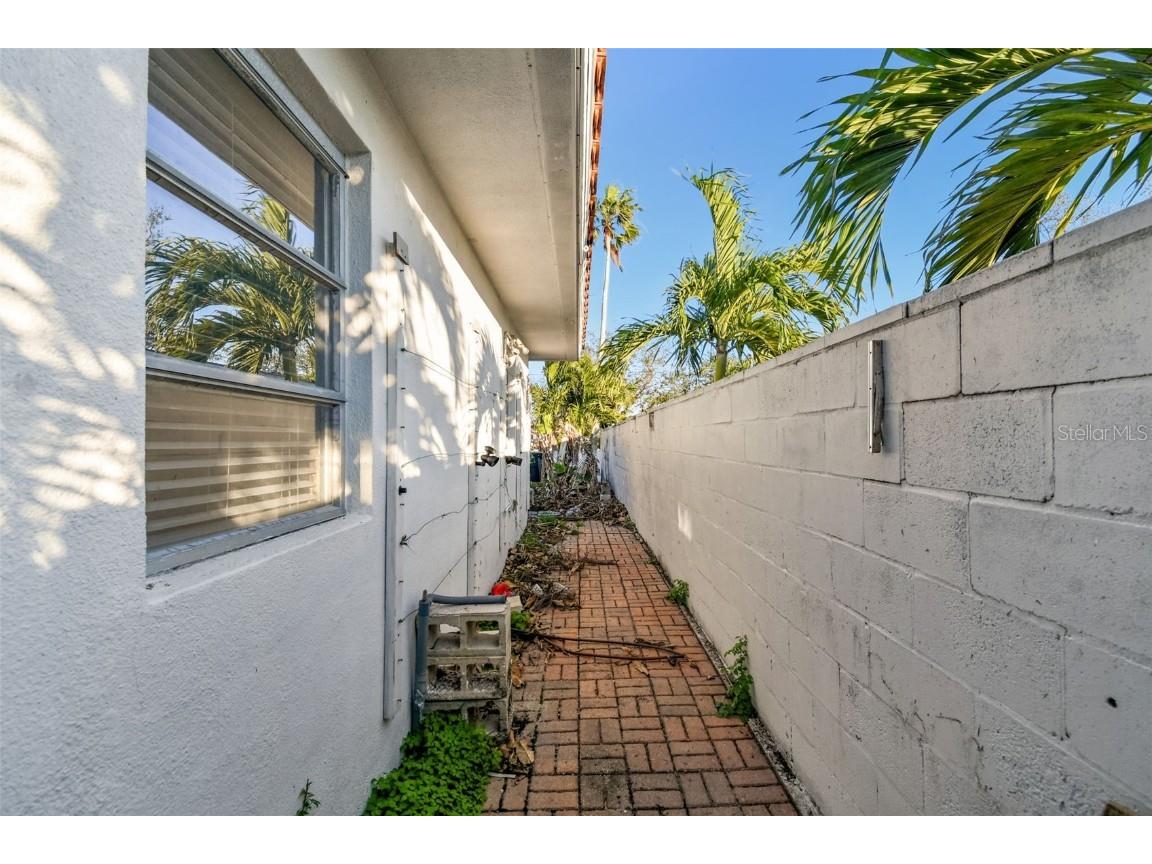 1836 Venetian Point Drive Clearwater FL 33755 TB8336324 image21