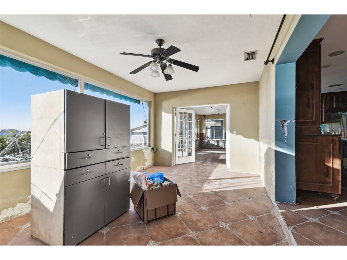 1836 Venetian Point Drive Clearwater FL 33755 TB8336333 image9