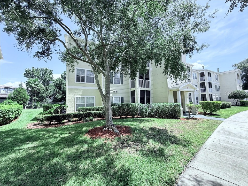 18369 Bridle Club Drive Tampa FL 33647 TB8406234 image1