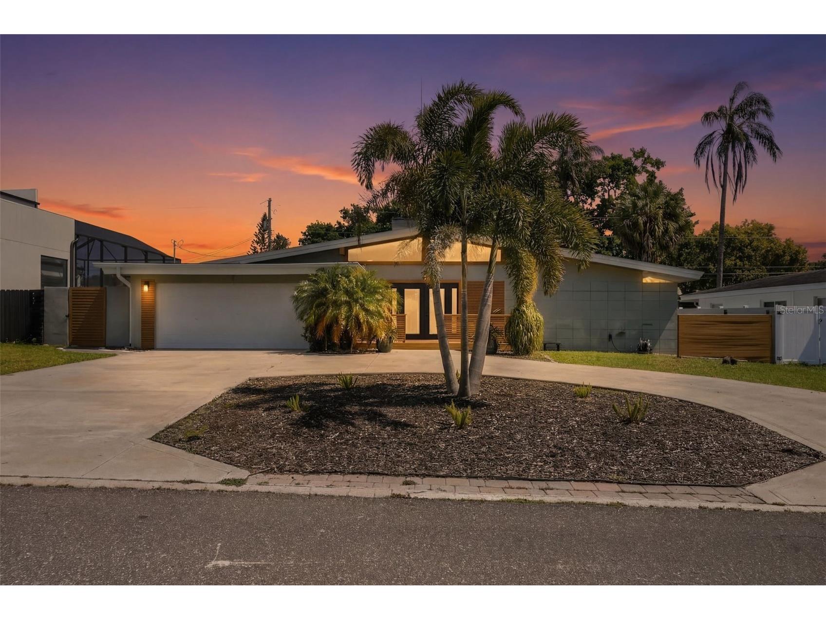 1837 Carlton Drive Clearwater FL 33759 TB8487880 image1