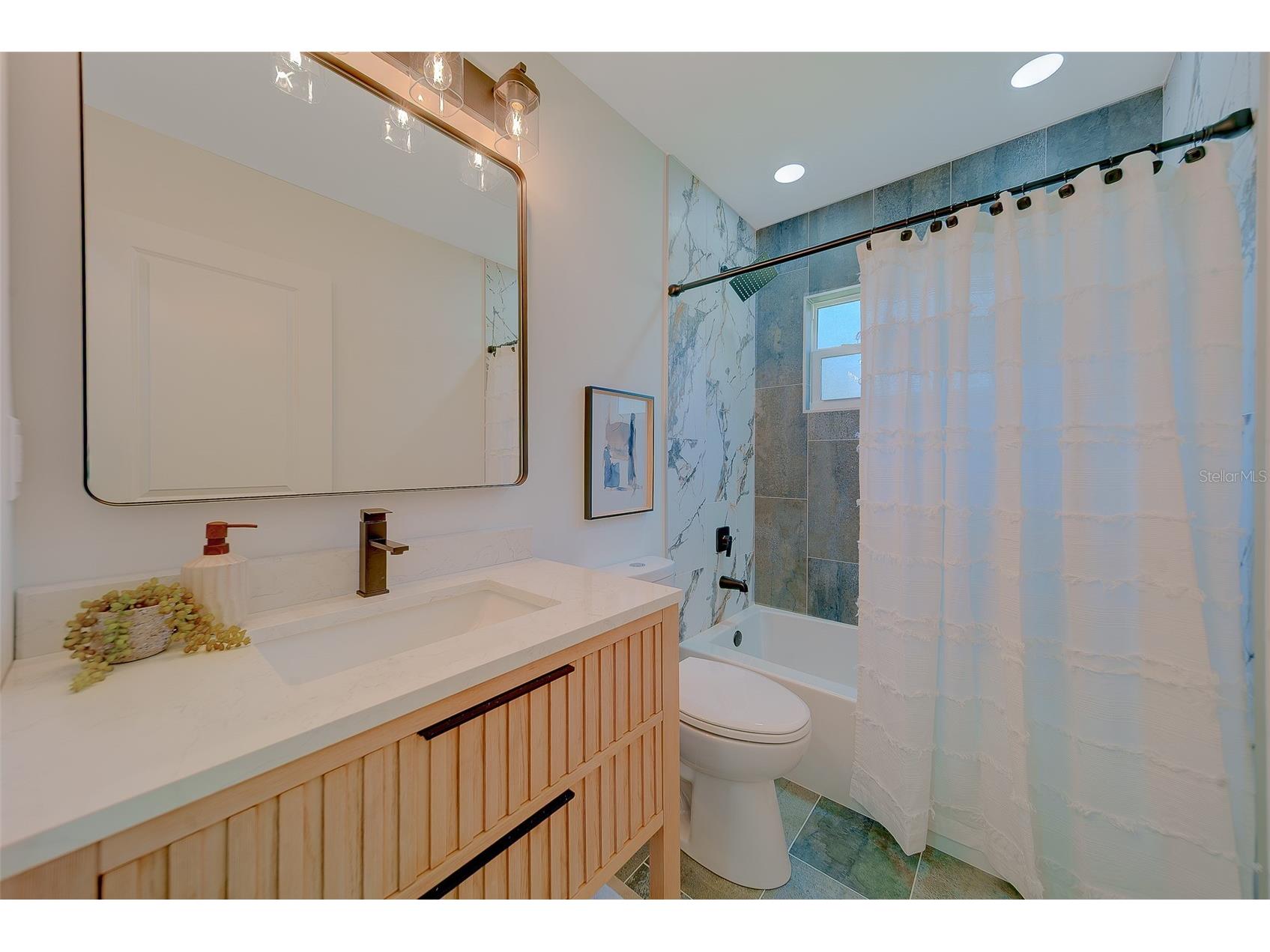 1837 Sourwood Boulevard Dunedin FL 34698 TB8458990 image4