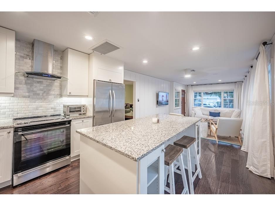 1837 Worrington Street Sarasota FL 34231 TB8504626 image2