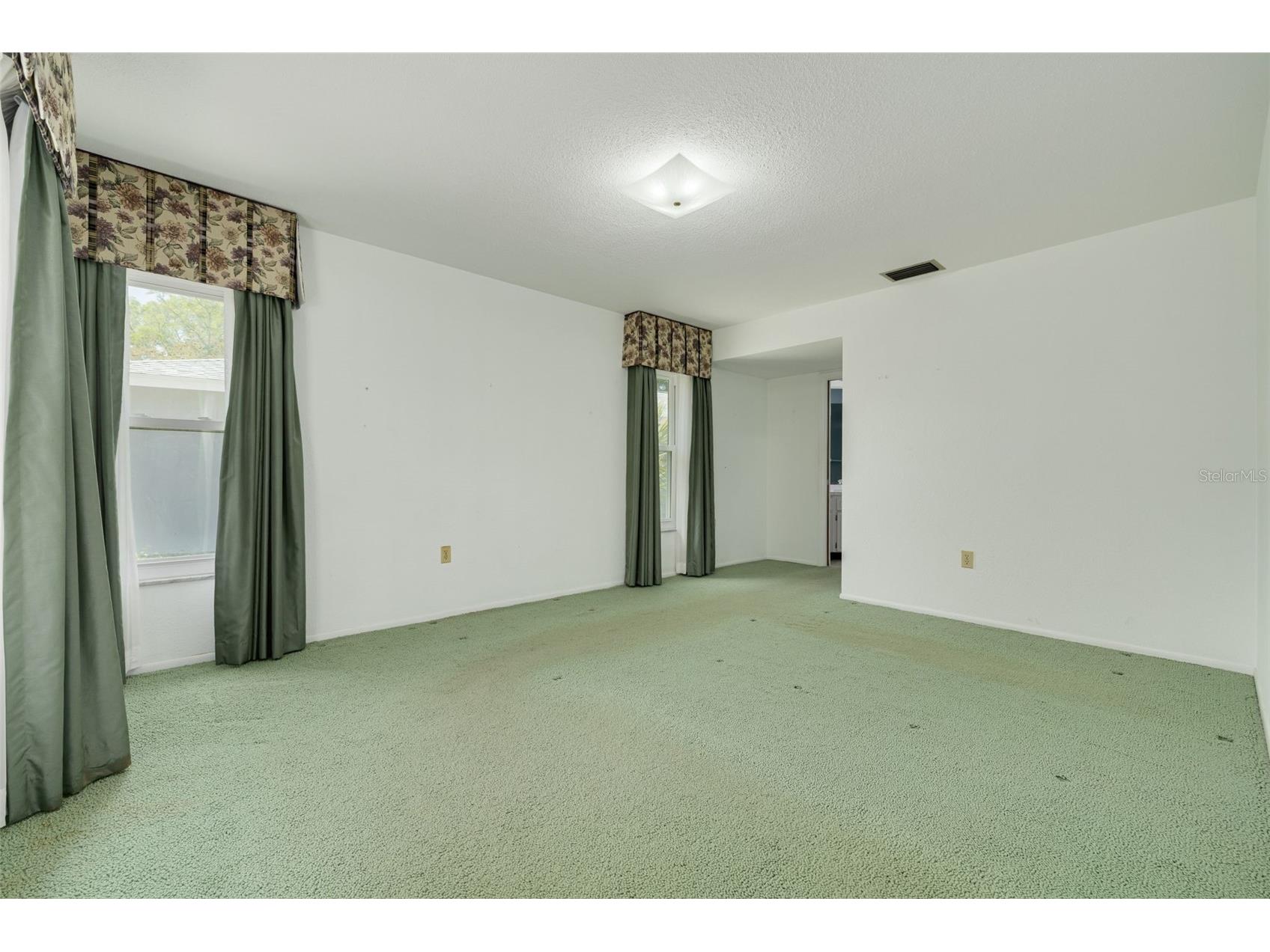 1839 Almeria Way S Saint Petersburg FL 33712 TB8494732 image13