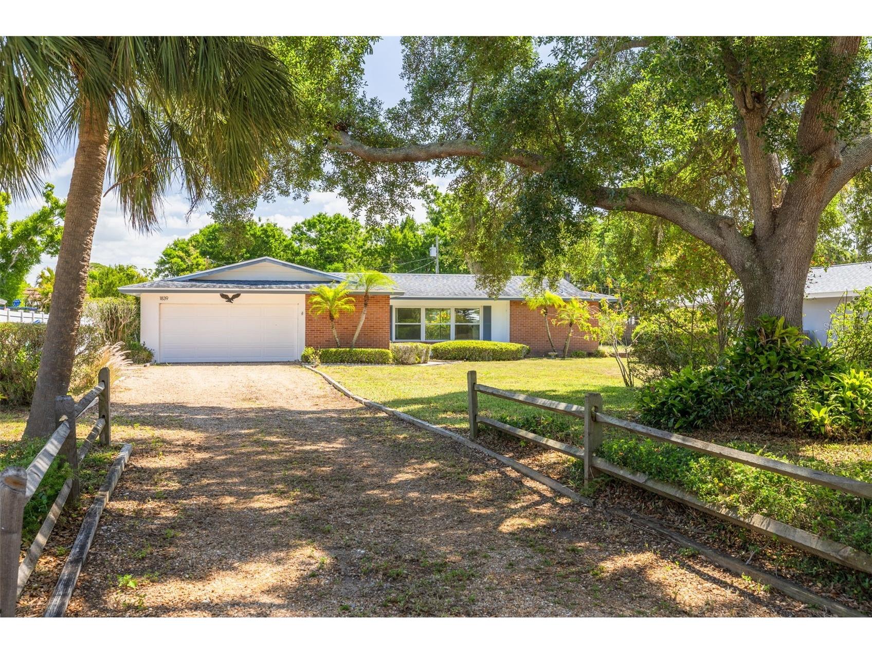 1839 Almeria Way S Saint Petersburg FL 33712 TB8494732 image2