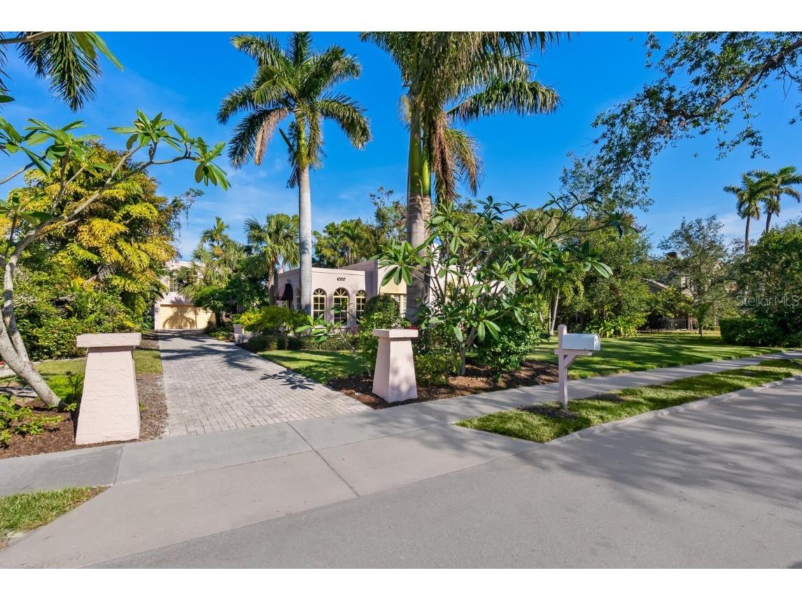 1839 Irving Street Sarasota FL 34236 A4631505 image1