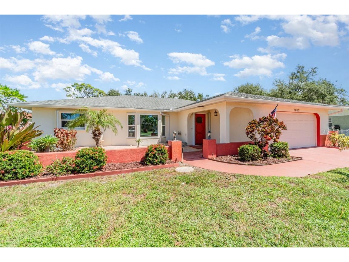 1839 Neptune Drive Englewood FL 34223 TB8392813 image1