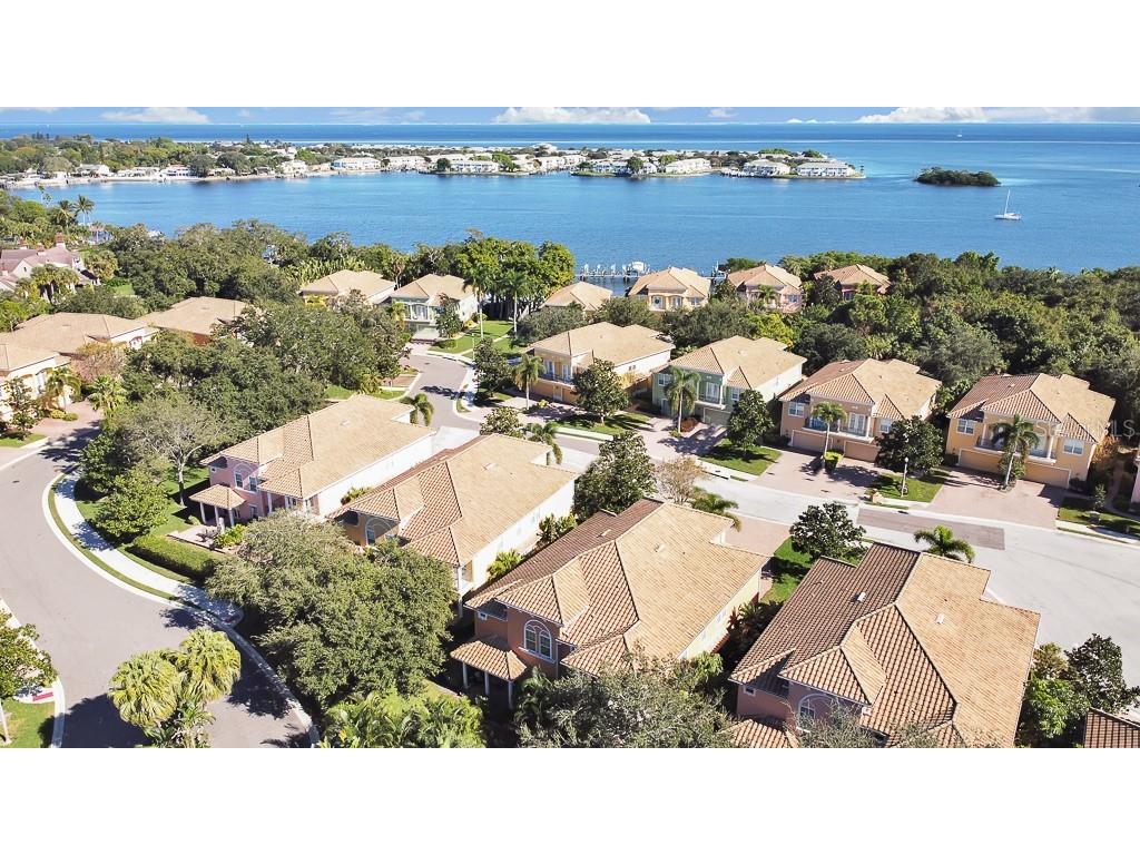 184 Banyan Bay Drive Saint Petersburg FL 33705 - LITTLE BAYOU ON TAMPA BAY TB8384825 image1