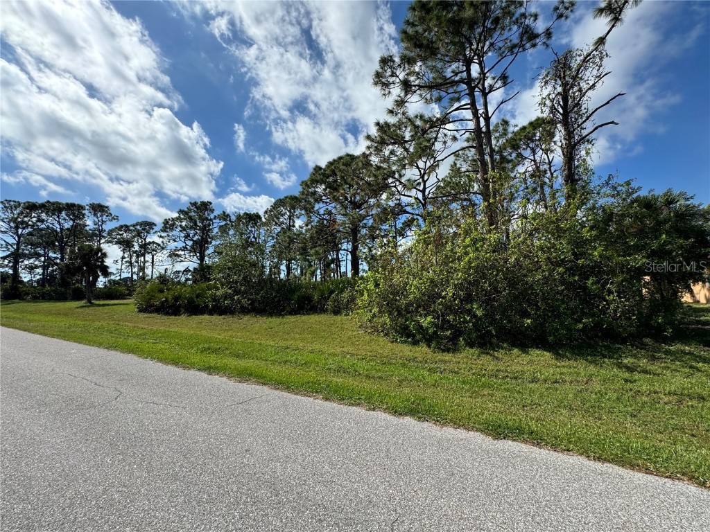 184 Jade Street Rotonda West FL 33947 A4628961 image4