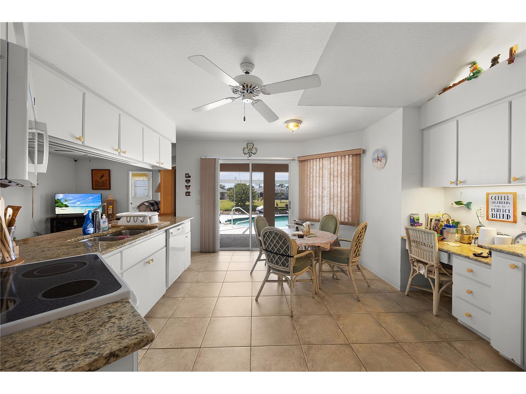184 Mark Twain Lane Rotonda West FL 33947 A4690552 image10