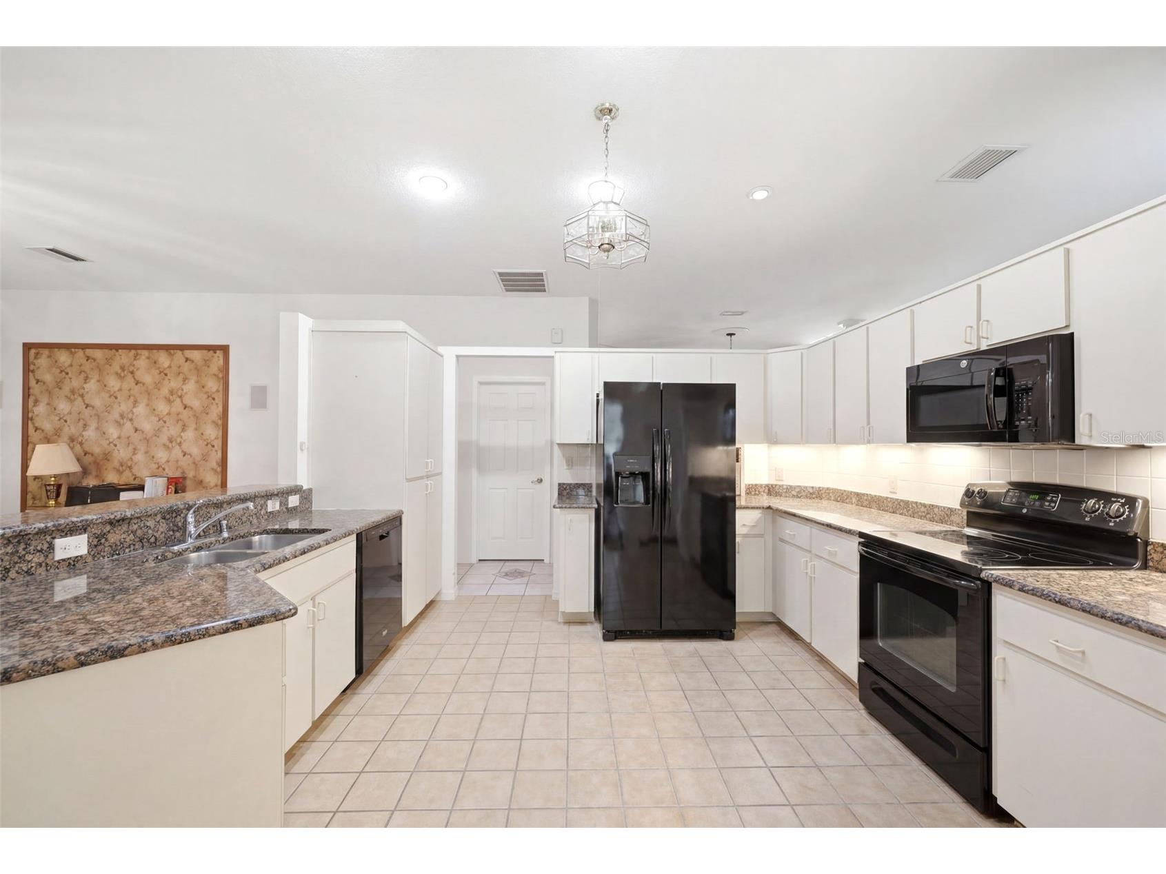 184 Pine Street Homosassa FL 34446 W7887672 image14