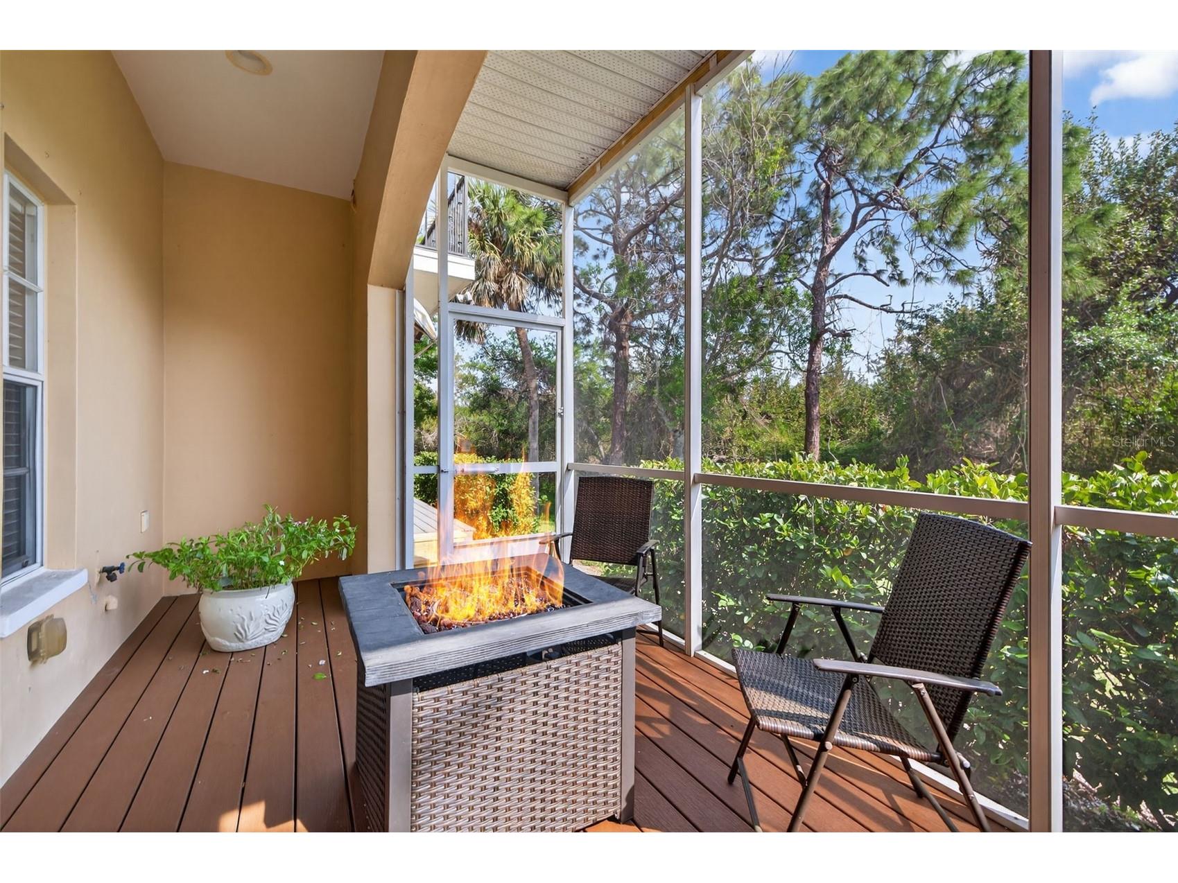 184 Valencia Circle Saint Petersburg FL 33716 TB8487687 image18