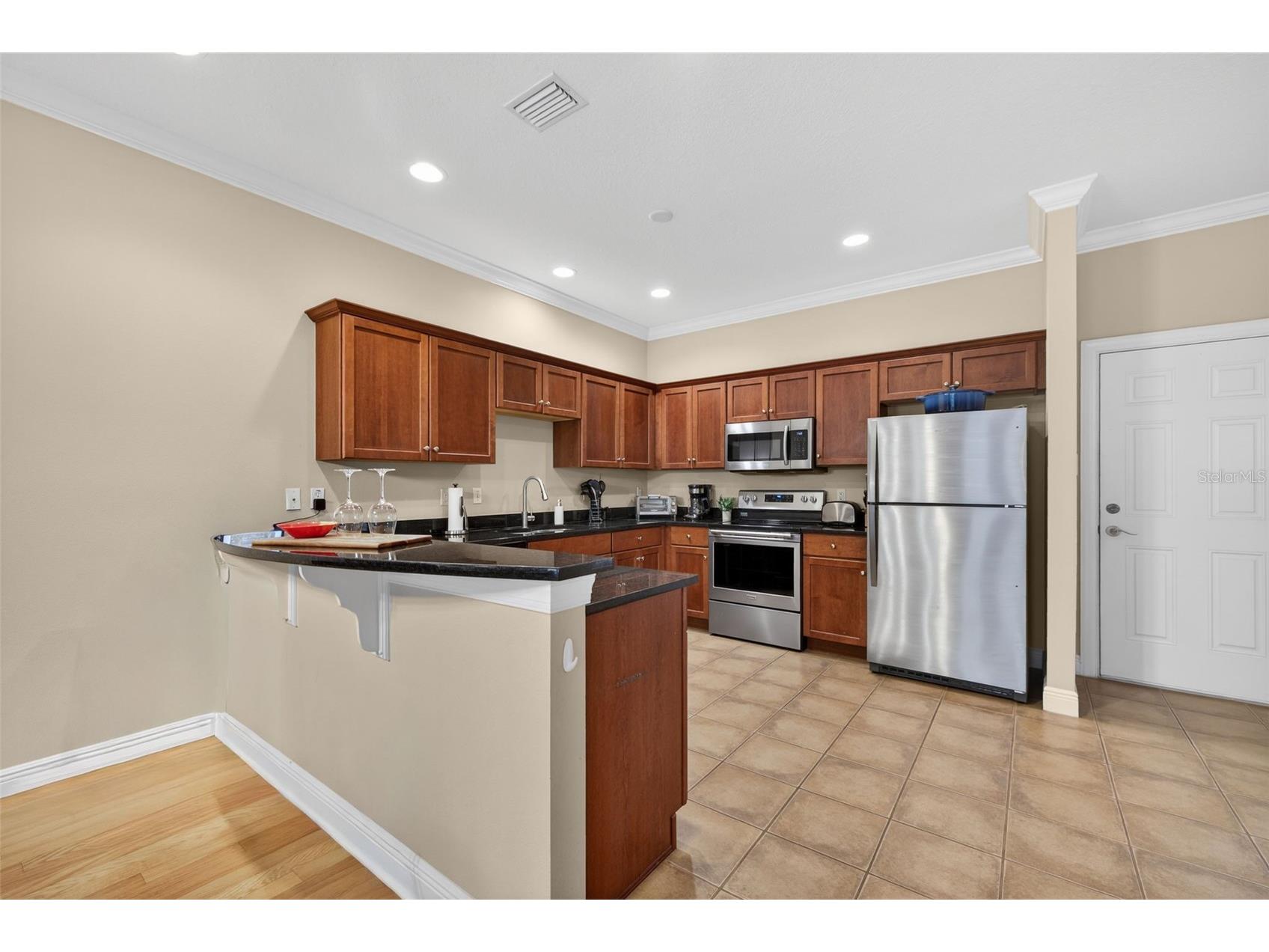 184 Valencia Circle Saint Petersburg FL 33716 TB8487687 image8