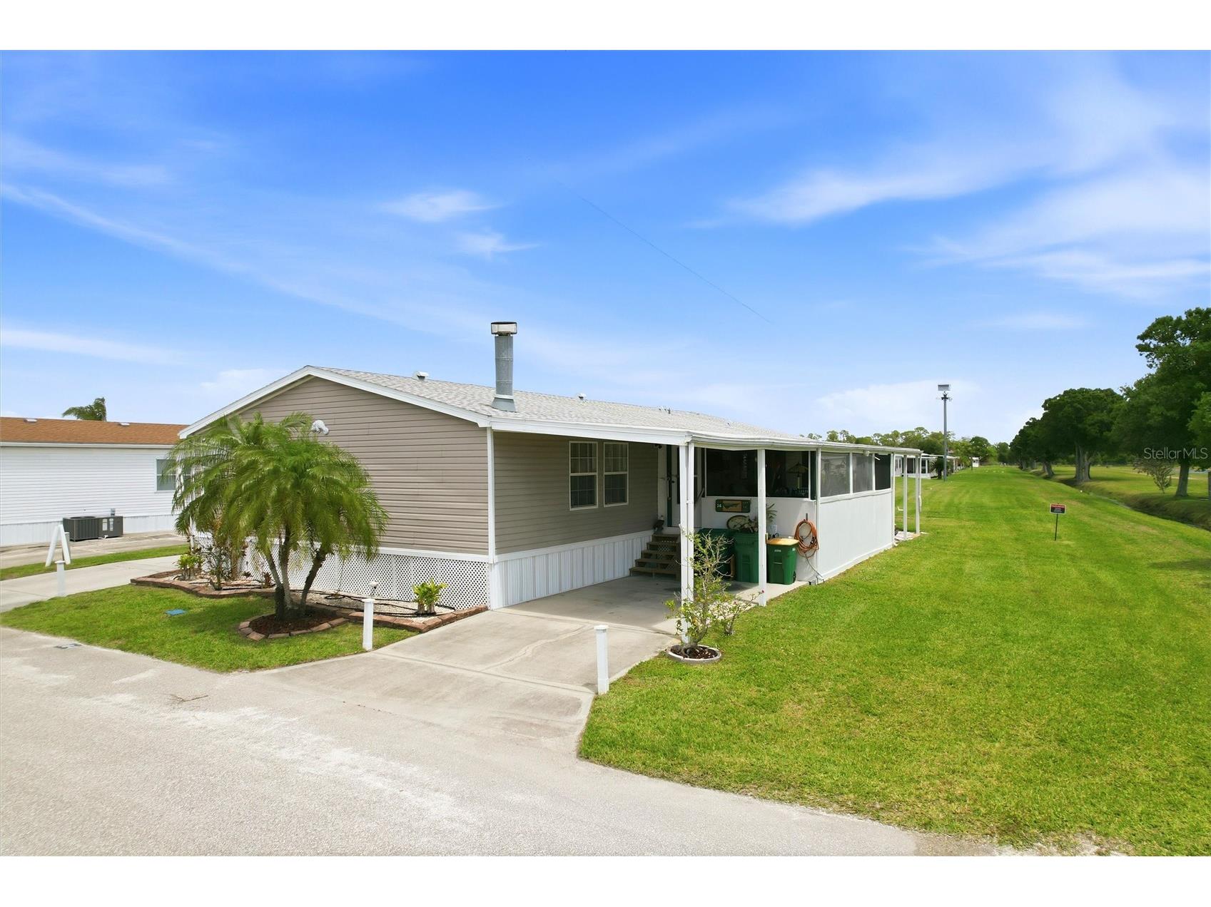 184 W Manatee Loop Punta Gorda FL 33950 C7524378 image1