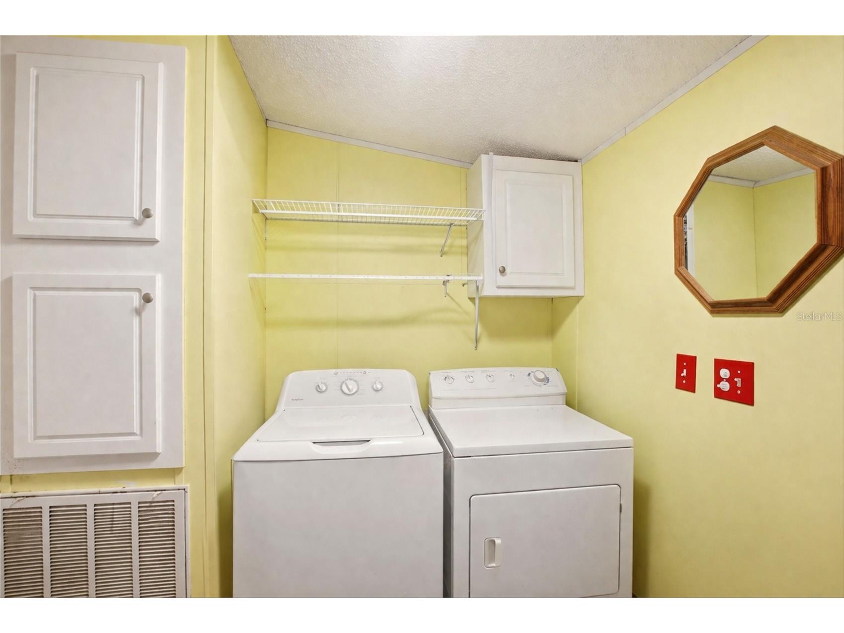 184 W Manatee Loop Punta Gorda FL 33950 C7524378 image27