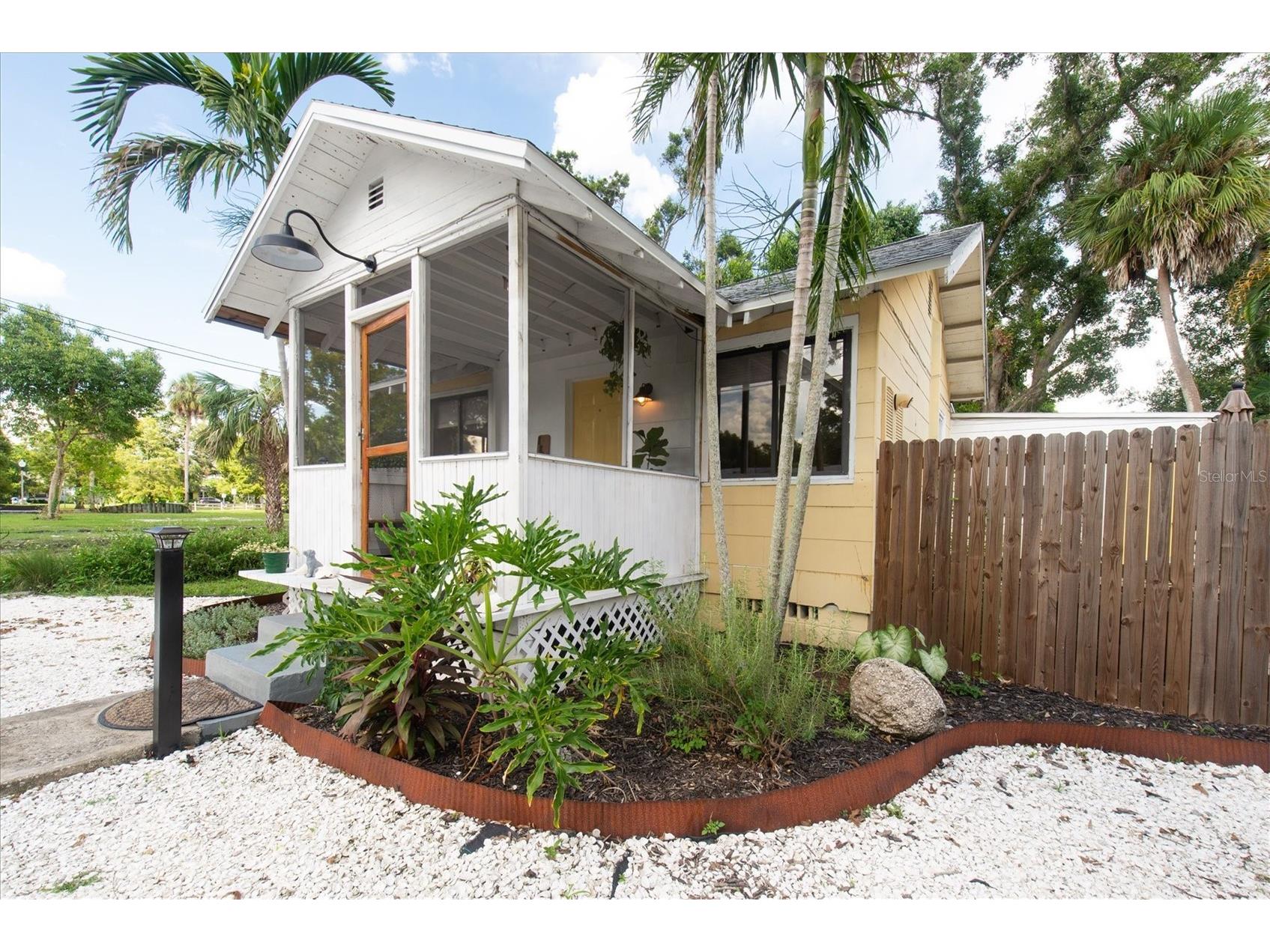1840 51st Street S Gulfport FL 33707 TB8514116 image17