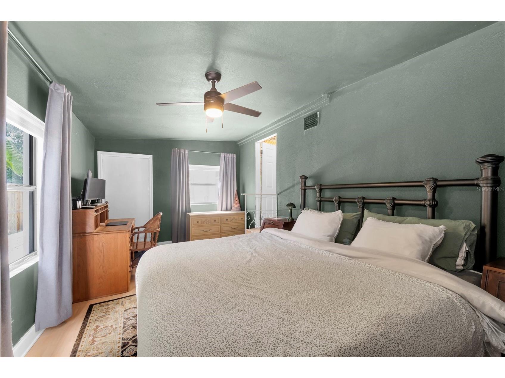 1840 51st Street S Gulfport FL 33707 TB8514116 image21