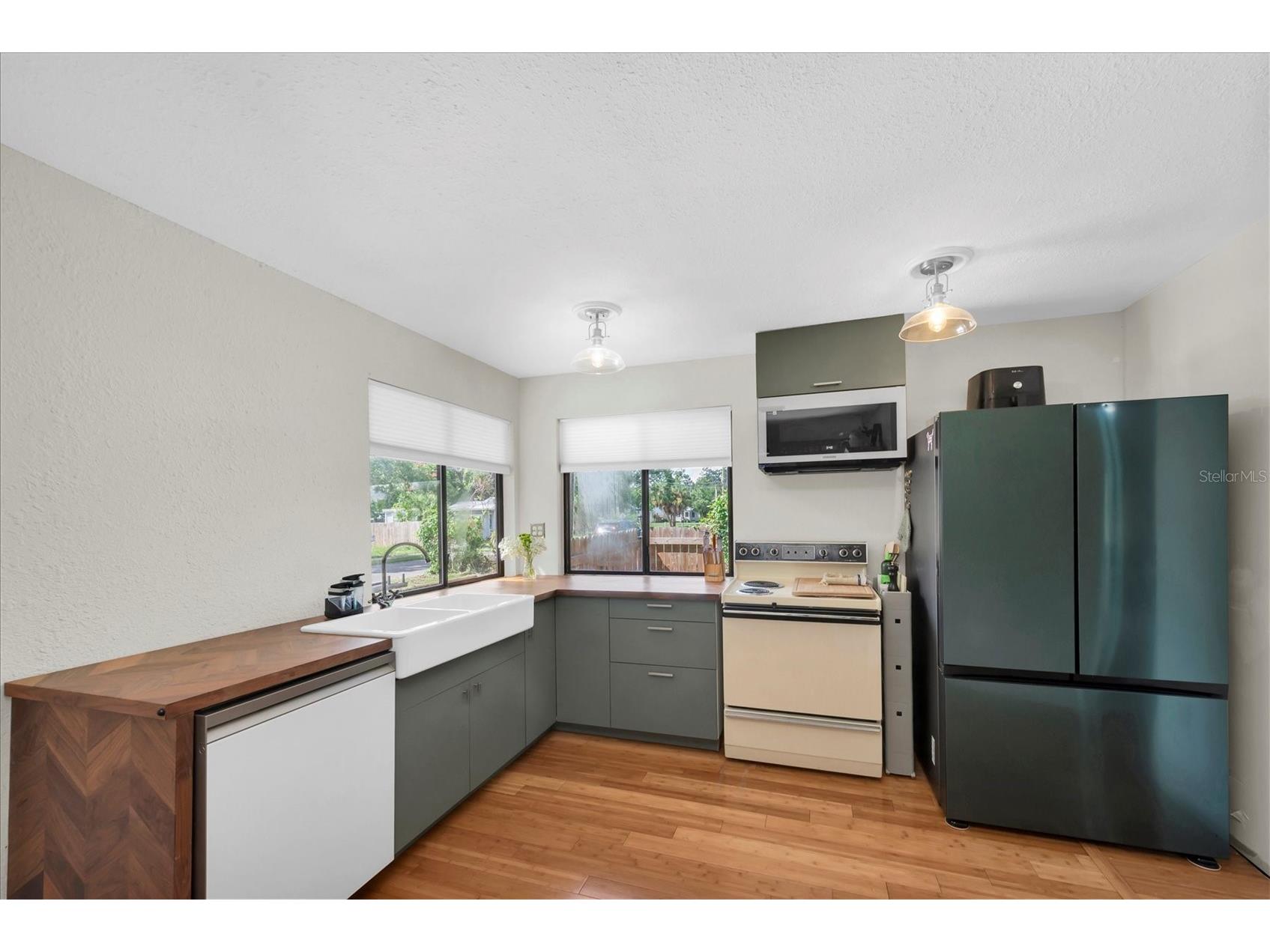 1840 51st Street S Gulfport FL 33707 TB8514116 image29