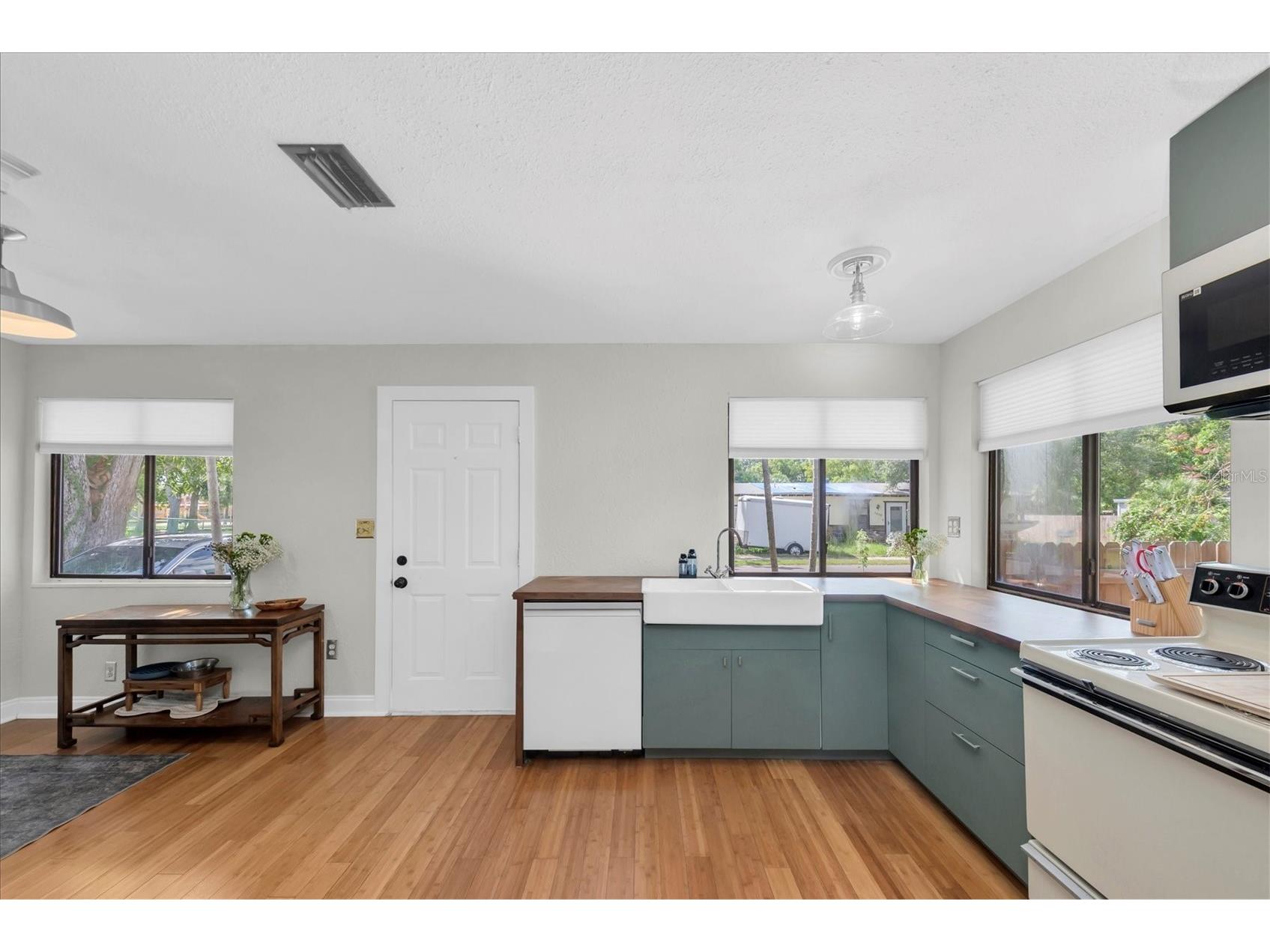 1840 51st Street S Gulfport FL 33707 TB8514116 image32