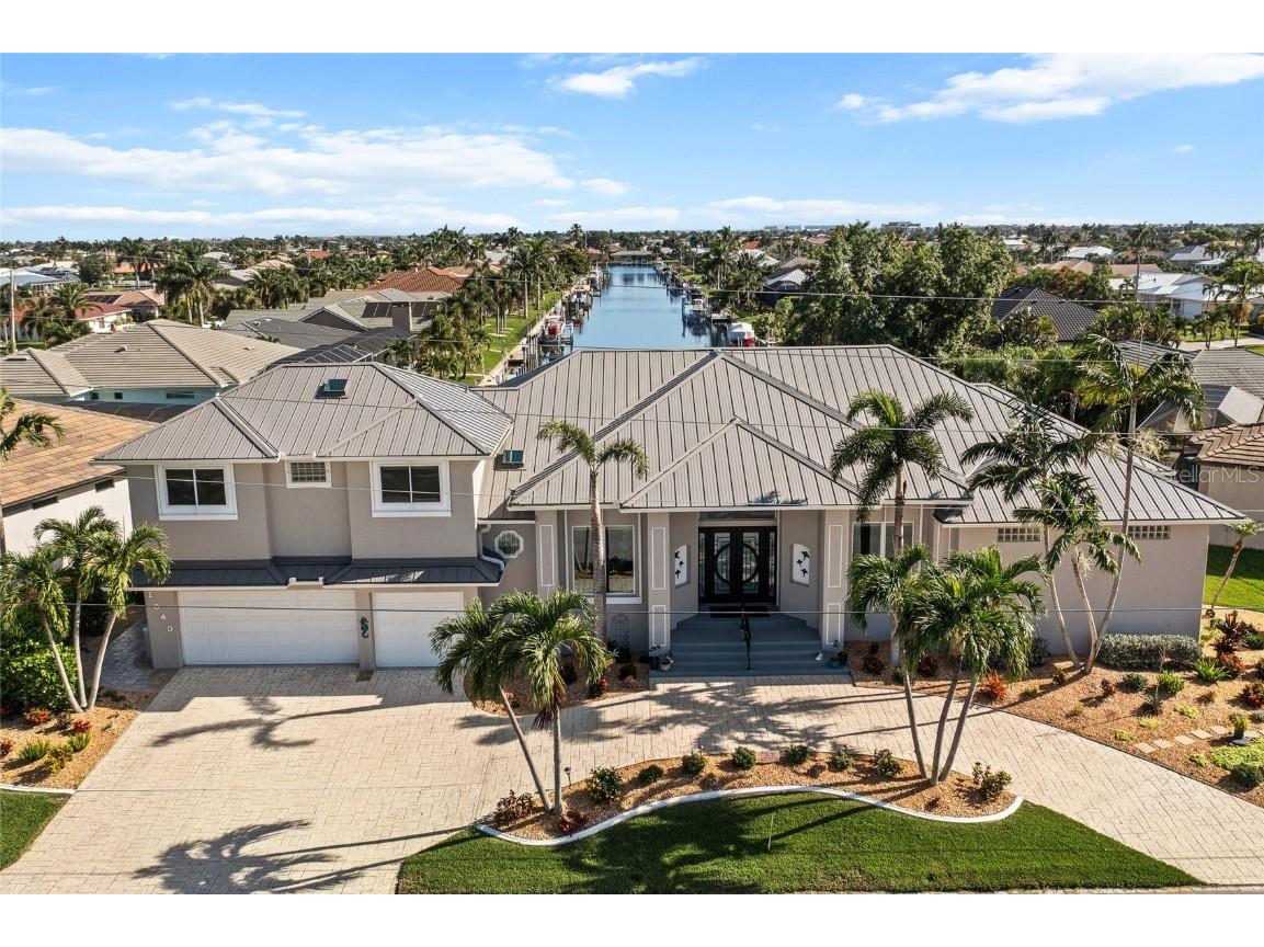 1840 Aqui Esta Drive Punta Gorda FL 33950 - LADY FISH CANAL C7494739 image1