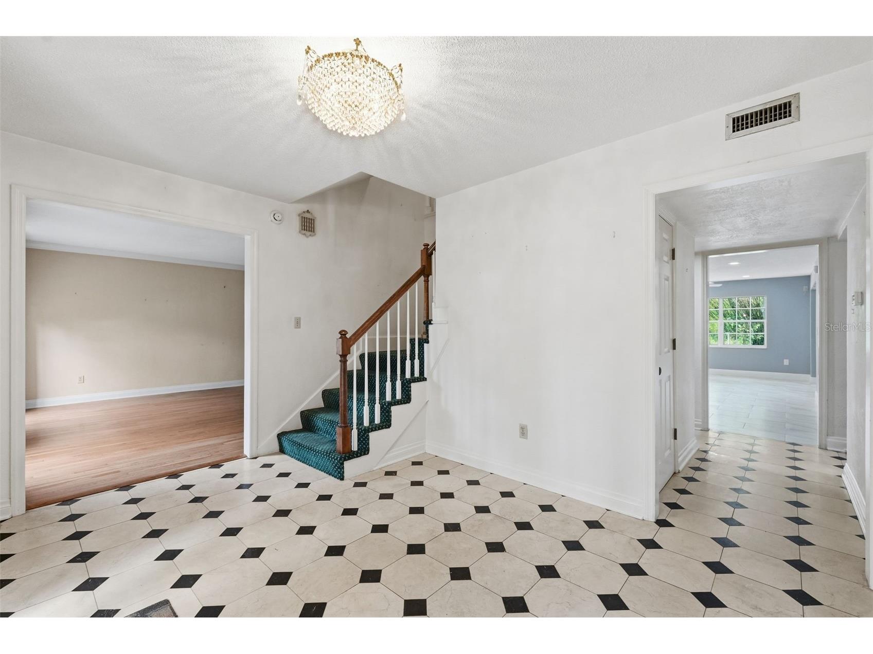 1840 Salem Court Dunedin FL 34698 TB8494774 image3