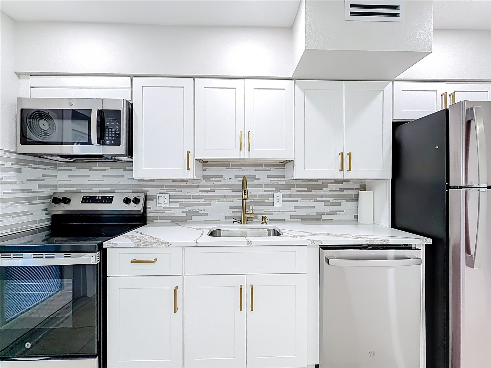 1840 Shore Drive S #5 South Pasadena FL 33707 TB8485231 image9