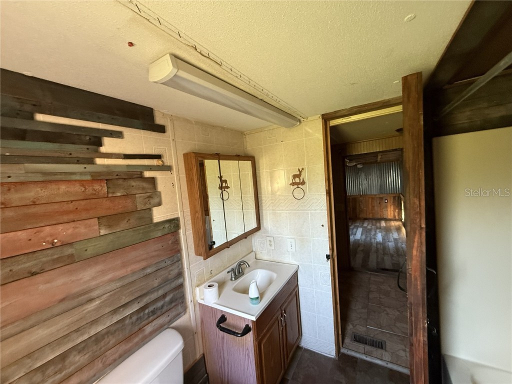 18401 Hamilton Road Dade City FL 33523 TB8356606 image40