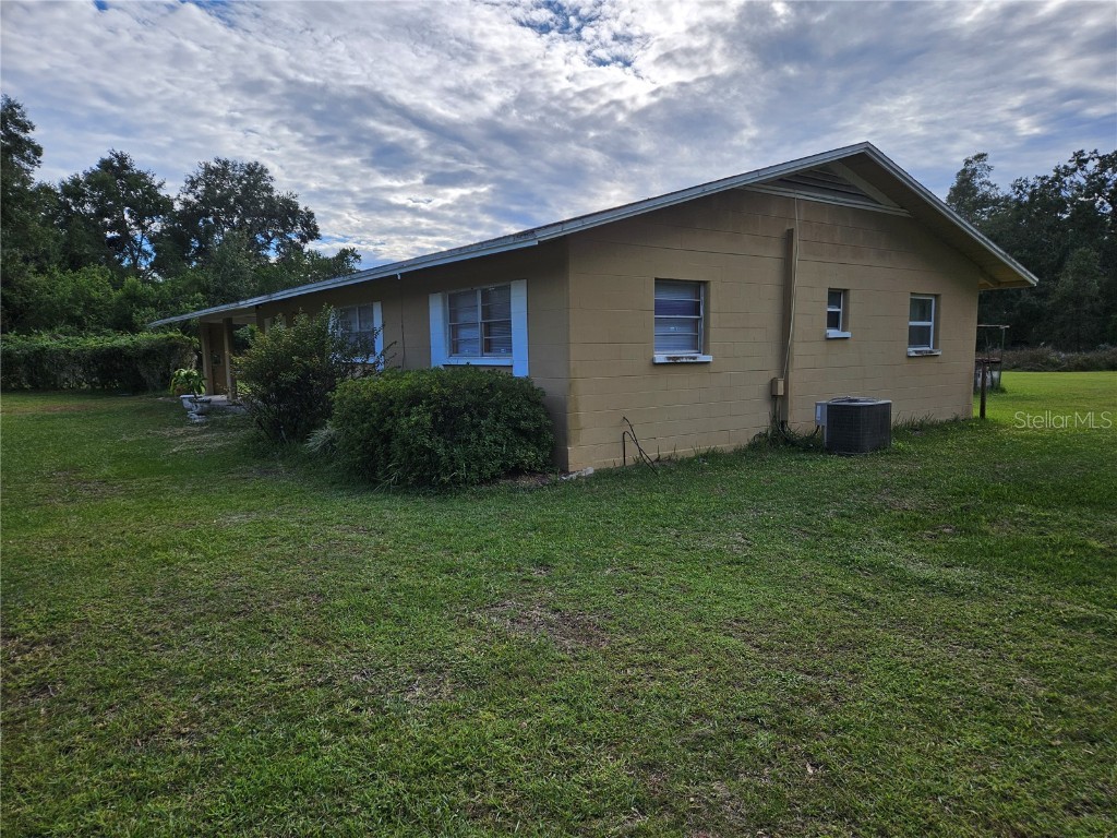 18401 Hamilton Road Dade City FL 33523 TB8356606 image52