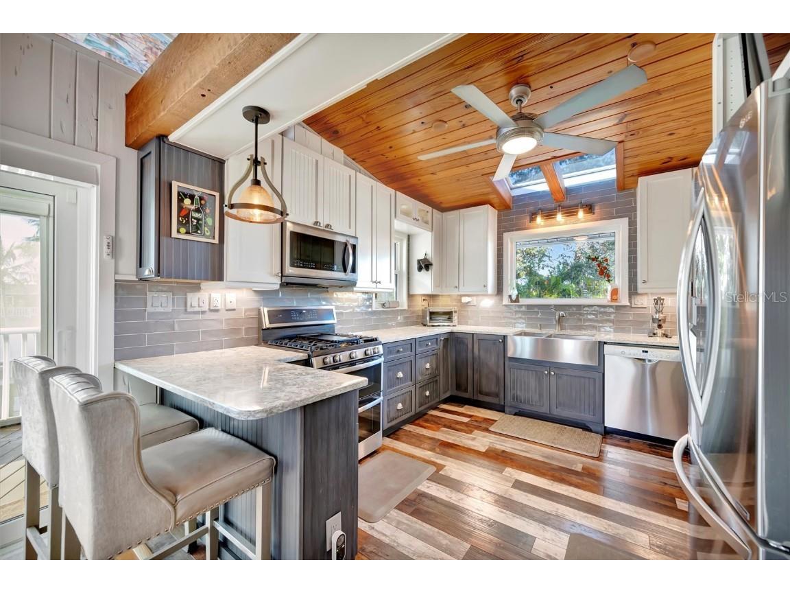 1841 Bayshore Drive Terra Ceia FL 34250 A4670998 image13