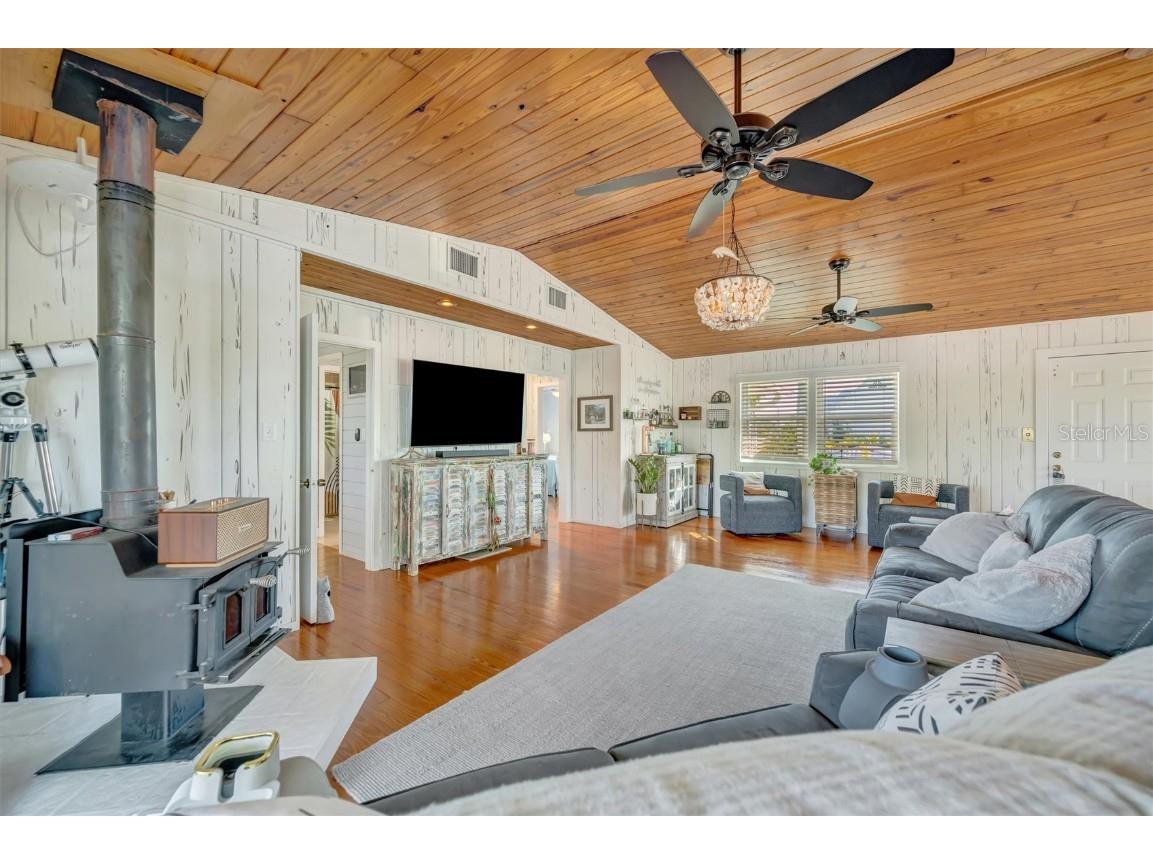 1841 Bayshore Drive Terra Ceia FL 34250 A4670998 image6