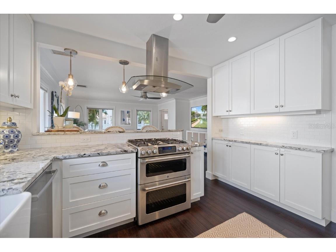 1841 Datura Street Sarasota FL 34239 A4676725 image18