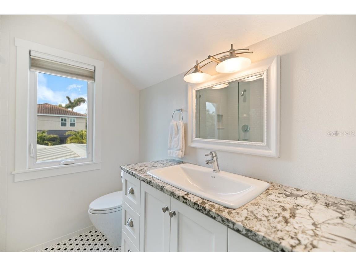 1841 Datura Street Sarasota FL 34239 A4676725 image36