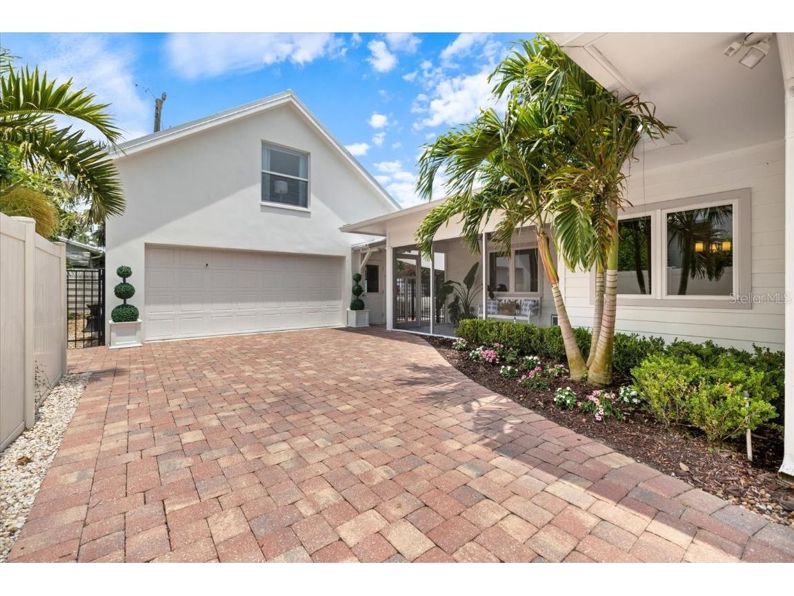 1841 Datura Street Sarasota FL 34239 A4676725 image39