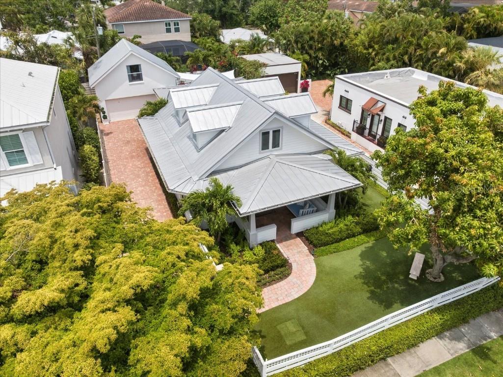 1841 Datura Street Sarasota FL 34239 A4676725 image4