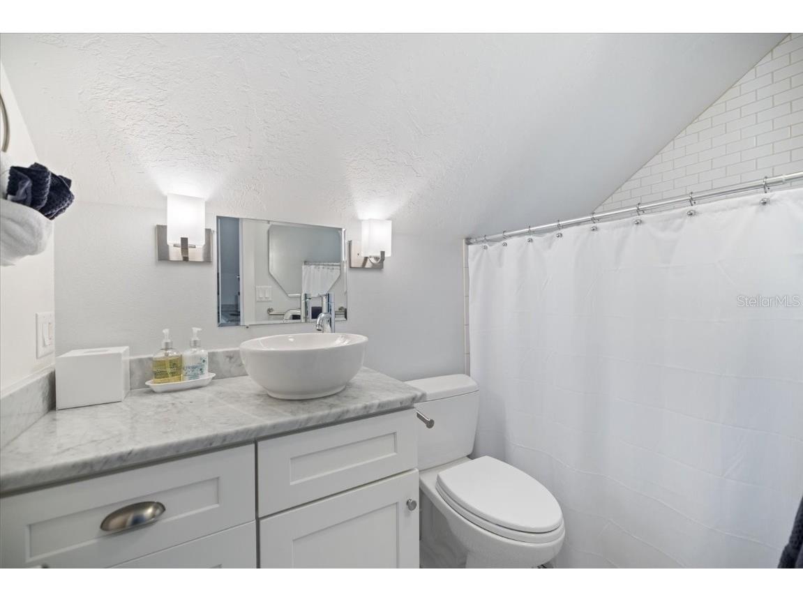 1841 Datura Street Sarasota FL 34239 A4676725 image42