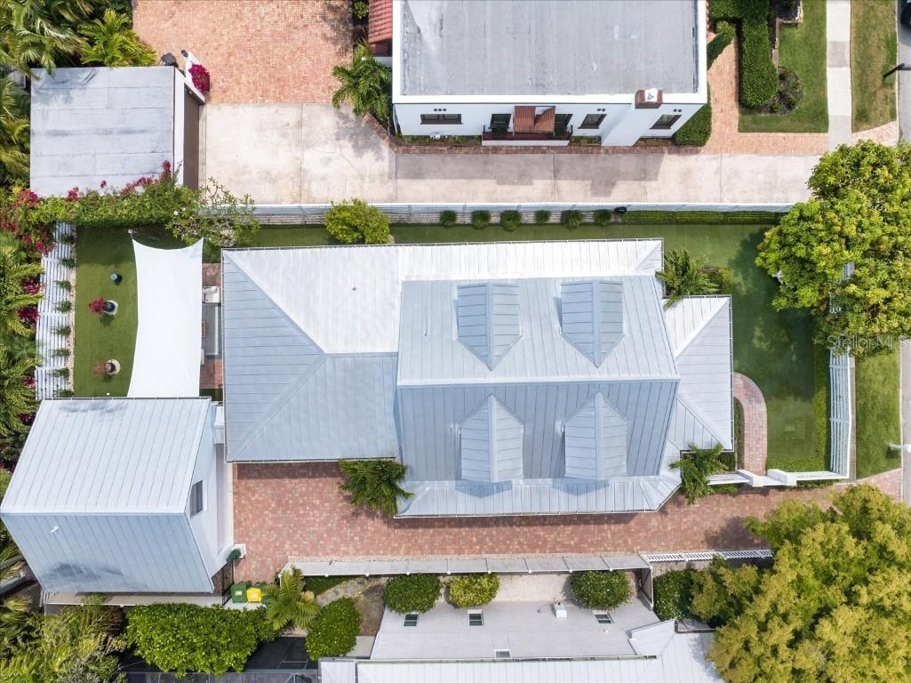 1841 Datura Street Sarasota FL 34239 A4676725 image5