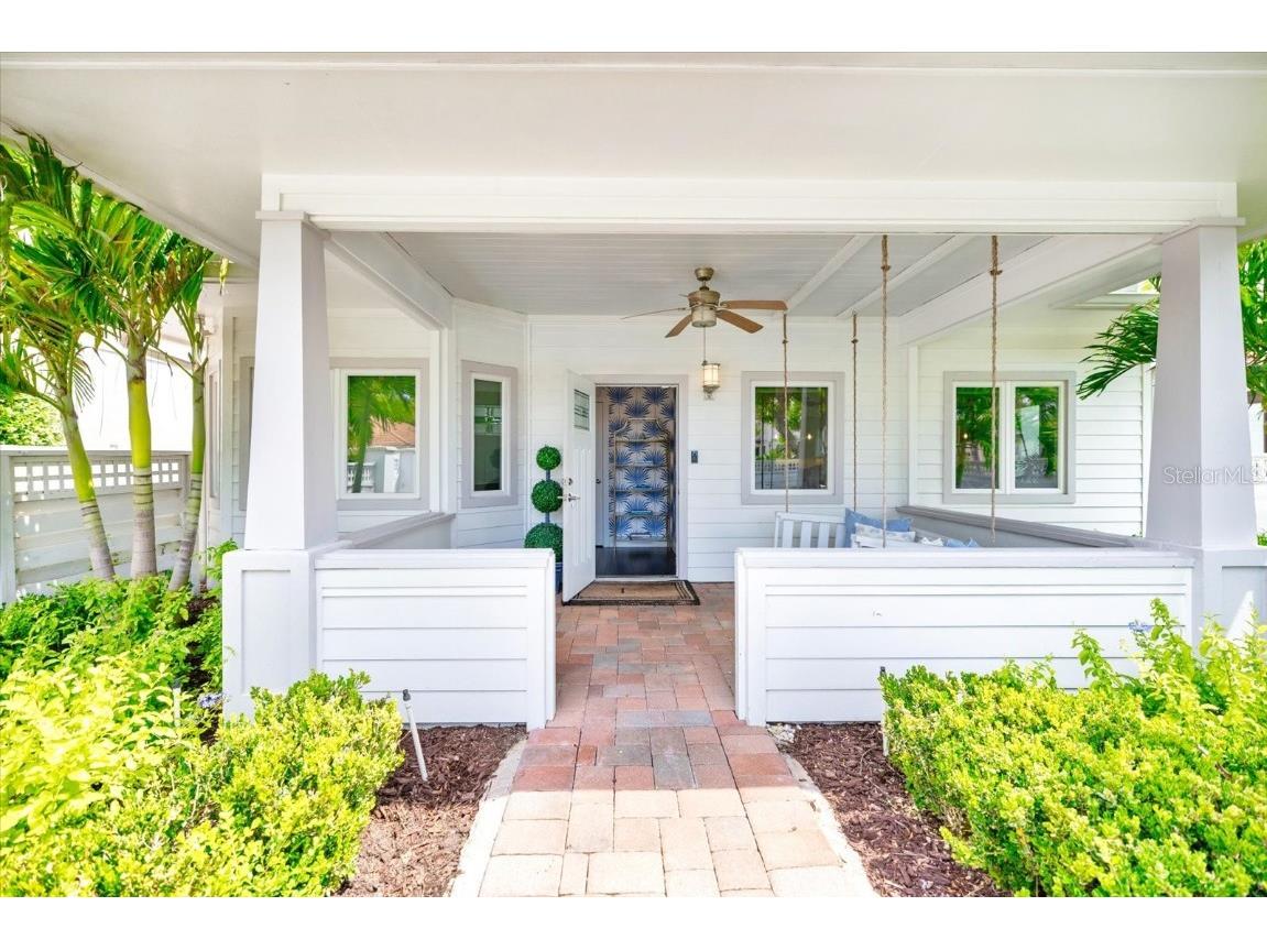 1841 Datura Street Sarasota FL 34239 A4676725 image9