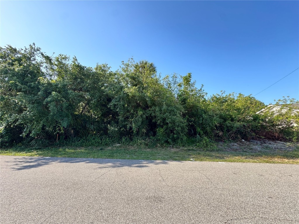 18411 Evenglow Avenue Port Charlotte FL 33948 C7508133 image2