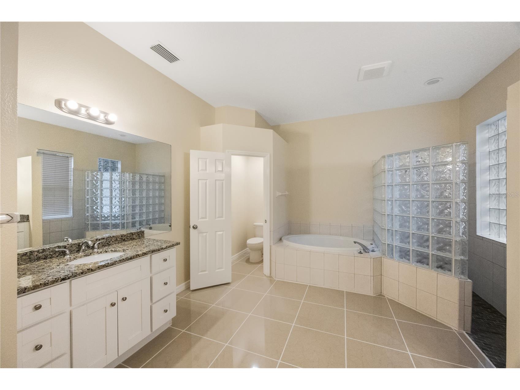 18413 Eastwyck Drive Tampa FL 33647 TB8361167 image21