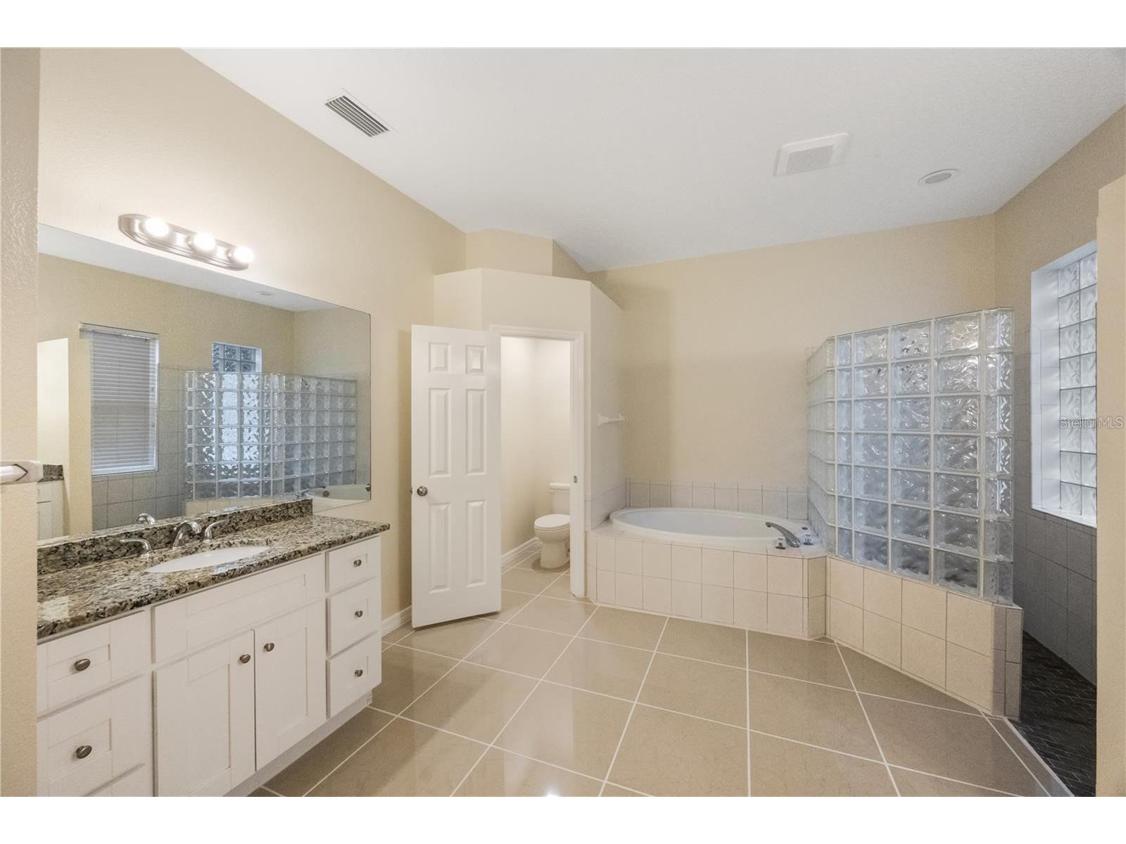 18413 Eastwyck Drive Tampa FL 33647 TB8514201 image16