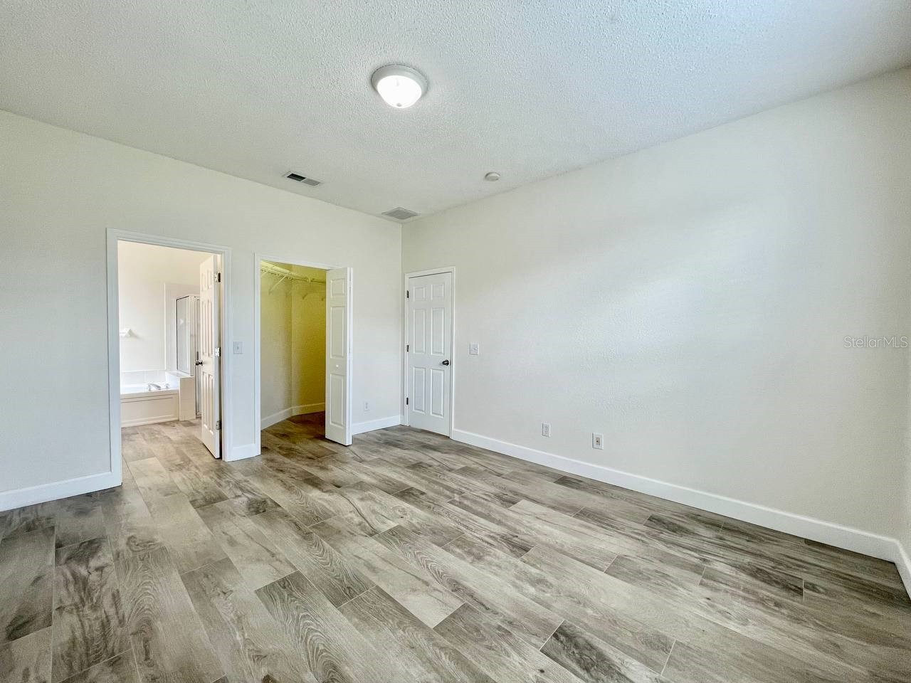 18417 Meadow Blossom Lane Tampa FL 33647 TB8521891 image14