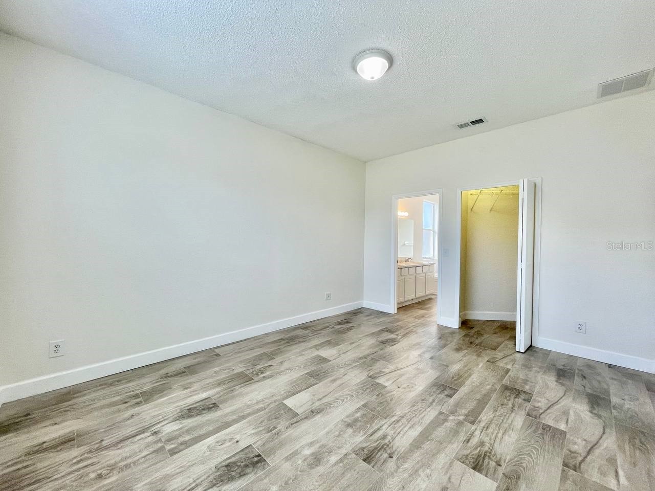 18417 Meadow Blossom Lane Tampa FL 33647 TB8521891 image15