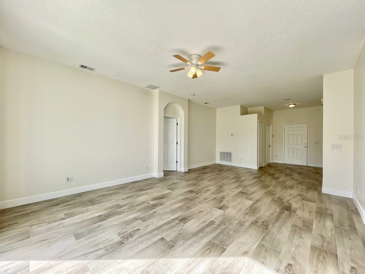 18417 Meadow Blossom Lane Tampa FL 33647 TB8521891 image5