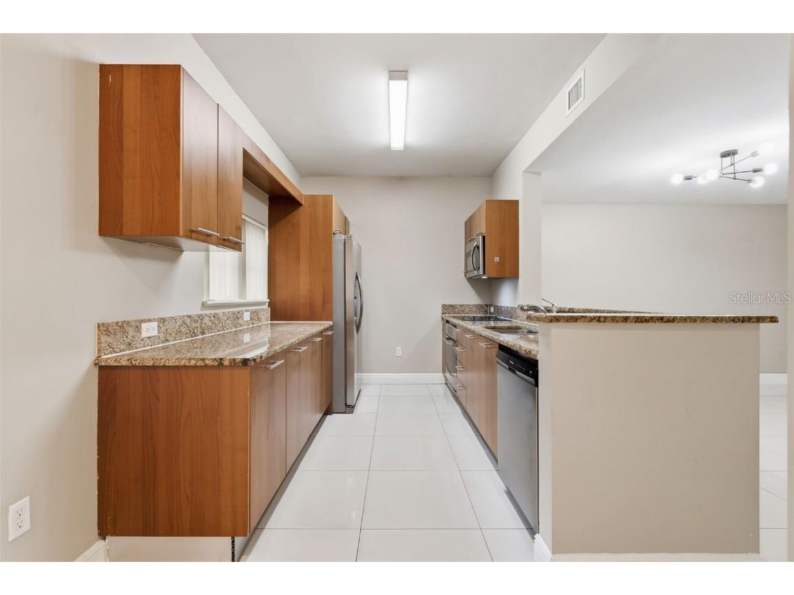 18417 NE 27th Court #18417 North Miami Beach FL 33160 O6350452 image18