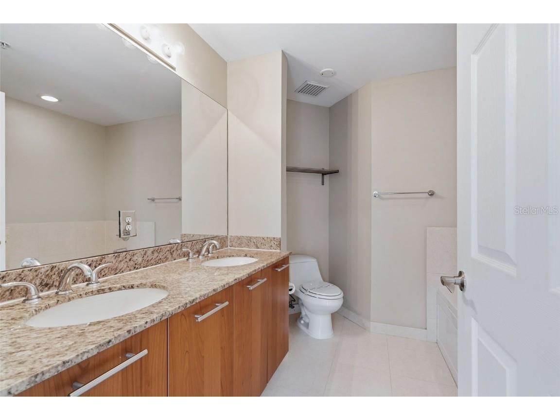 18417 NE 27th Court #18417 North Miami Beach FL 33160 O6350452 image31