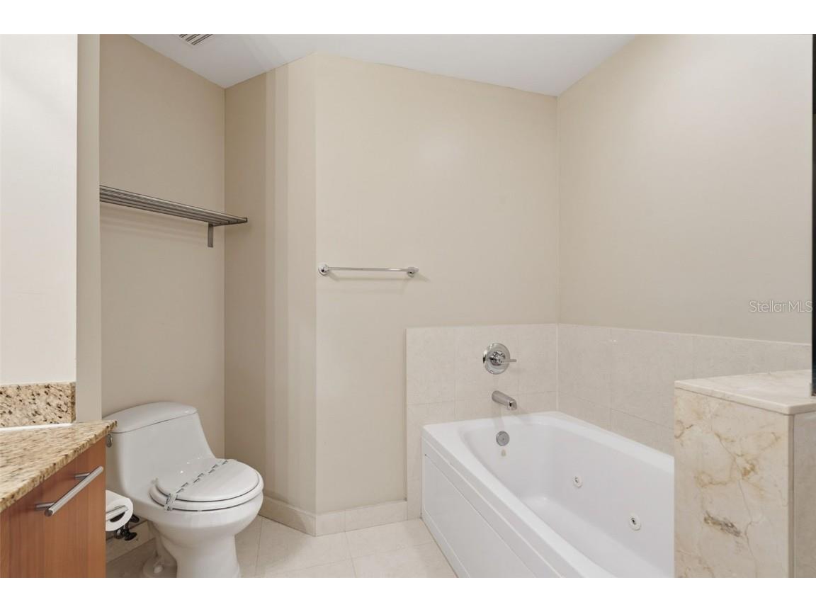 18417 NE 27th Court #18417 North Miami Beach FL 33160 O6350452 image34